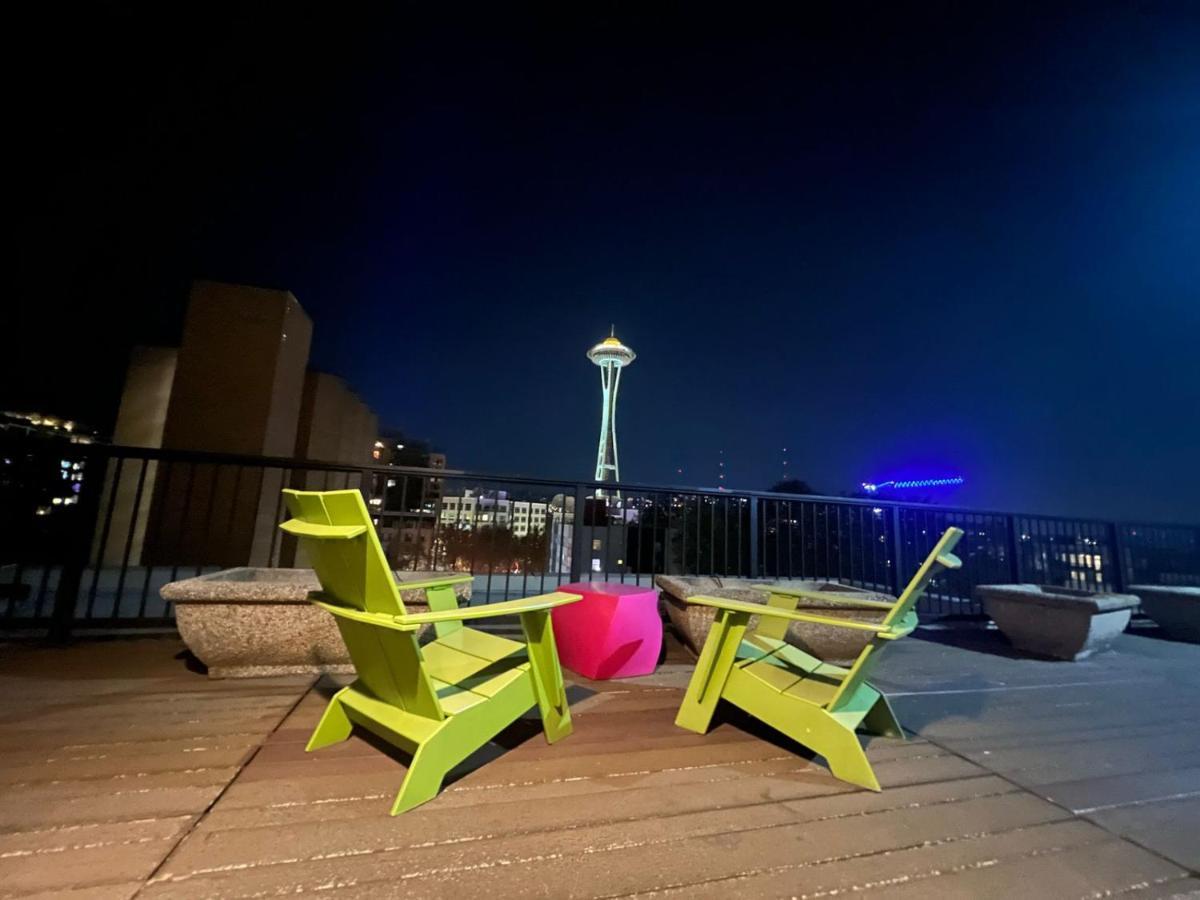 Cozy Downtown Condo Retreat With Space Needle View Seattle Exterior foto
